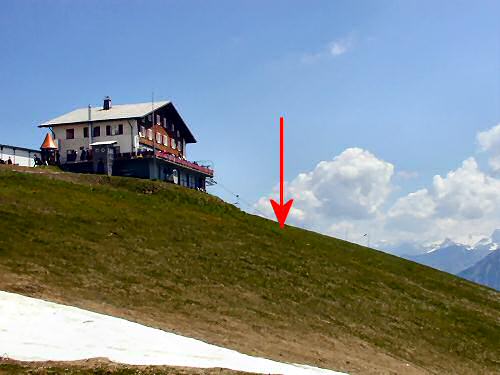 Startplatz Alpweide, auch 
sch�ner Winterstartplatz f�r Skistart.
Die Startausrichtung ist Nord - Nordost - S�d
(C) Air Tandem