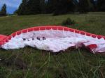 Paragliding Fluggebiet ,,...ein schulm�ssiges Auslegen und hoffen, dass der Aufwind den Schirm oben h�lt (klapte aber nicht; der Start gl�ckte trotzdem).
