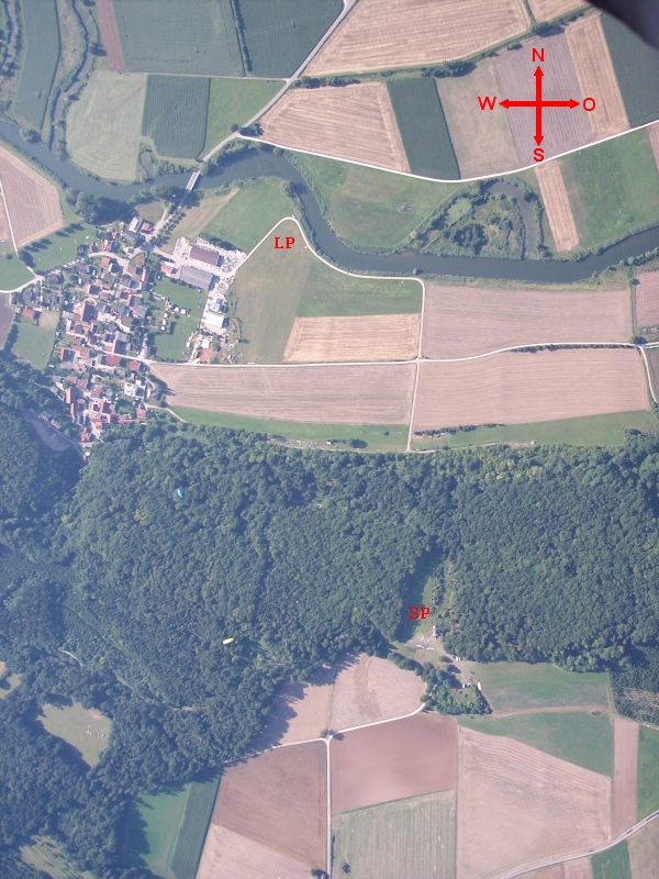 4.August 2007. Blick von oben auf das Fluggebiet.