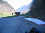 Paragliding Fluggebiet Europa » Schweiz » Glarus,Weissenberg - Sunnenh�rnli,Faltplatz in der Kurve / Abzweigung nach Matt