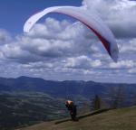 Paragliding Fluggebiet Europa » Österreich » Steiermark,Schöckel/Schöckl,Hausherr Willi bei einem Traumstart auf dem Schöckel-NW
(am 2.Mai 2008)