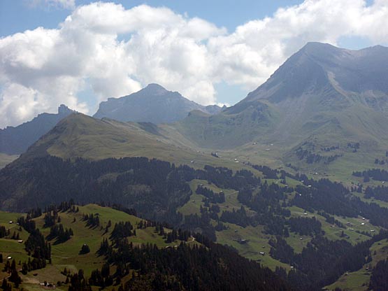 Albristhubel im Blick (aber erst nach viel Schweiss).