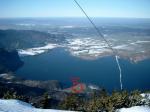 Paragliding Fluggebiet Europa » Deutschland » Bayern,Jochberg,Blick vom Startplatz �ber den Kochelsee.....und der Landeplatz ist auch mit drauf