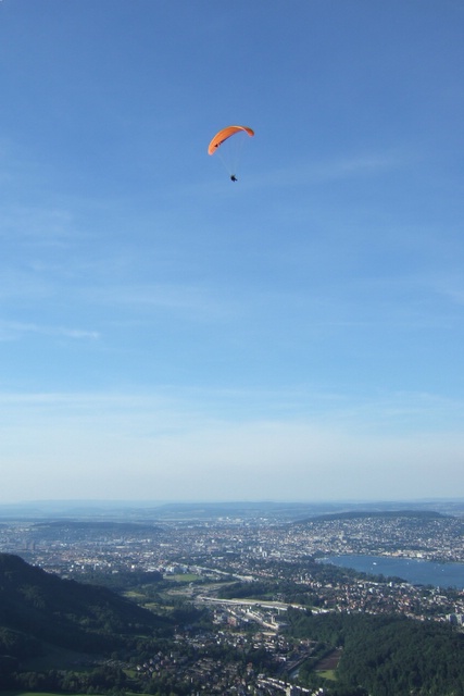 Flying next to Z�rich.