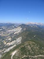 Paragliding Fluggebiet ,,Unten im Bild der Startplatz und nach hinten die lange Krete wo man entlang Soaren kann