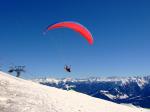Paragliding Fluggebiet Europa Schweiz Graub�nden,Crap Sogn Gion,24. Februar 2008: Toplandung am Crap Sogn Gion.