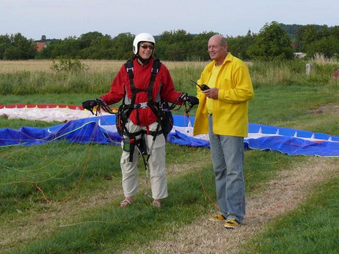 Pilotin Ina und Startleiter Herbert