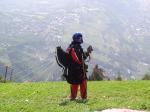 Paragliding Fluggebiet Europa » Italien » Trentino-S�dtirol,Muth�fe,etwas l�sst sich die Steilheit des Startplatzes erahnen...