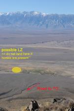 Paragliding Fluggebiet Nordamerika » USA » Utah,Paiute,LZ (vom Start aus gesehen).
Nicht hier landen, wenn's auf der Weide Tiere (Pferde) hat!