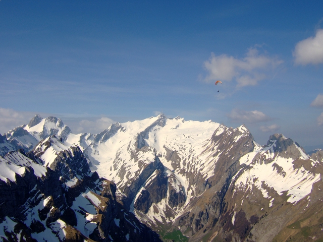 Leaving Ebenalp in a southerly direction in order to fly towards the valley of Toggenburg.