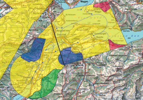 Fluggebiete Beckenried und Weggis (violet):

Ausserhalb der Tower-Betriebszeiten (MO–FR 07.30–12.05 / 13.15–17.05 Uhr) dürfen die auf der Karte bezeichneten Fluggebiete Beckenried und Weggis grundsätzlich ohne Einschränkungen und ohne Funkverbindung beflogen werden. 

Ausnahmeregelungen werden jeweils an den Tal- und Bergstationen der Luftseilbahnen durch die Flugverkehrsleitung angeschlagen.