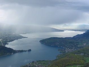 Auch im Mai bei schlechtem Wetter eine Reise wert.