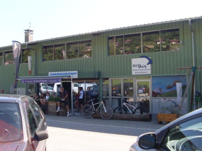 Fliegertreff am Landeplatz