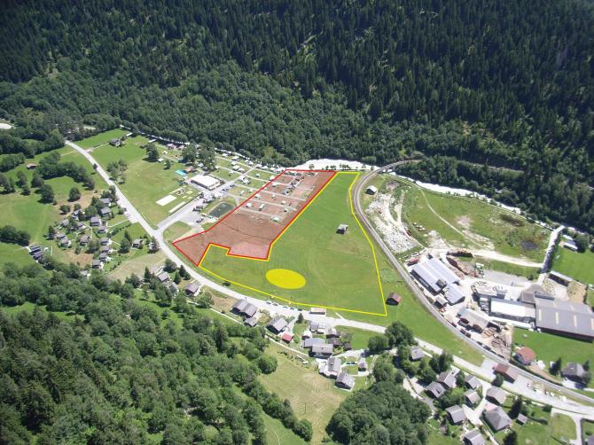 Landeplatz in Fiesch
Achtung (seit 2008): LZ verkleinert! um die rote Fläche -betrifft va HG's...