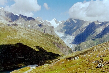 Der Gletscher durchschneidet den Fels, wie das heisse Messer die Butter