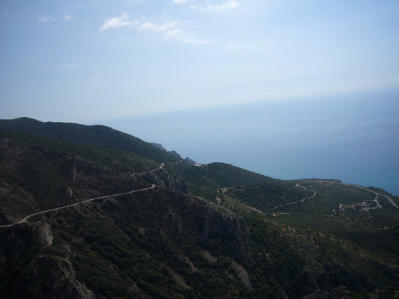 Im Flug - Blick auf Anfahrtsweg und Richtung Buggerru - Juni 2010