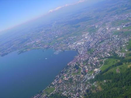 Blick Richtung Zug, über dem Zugerberg...
Bild by Vaudee