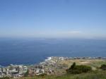 Paragliding Fluggebiet Afrika » Südafrika,Signal Hill,Rechts unten sind die Plätze zum landen. Achtung ihr müsst über die Häuser hinunter. Im Hintergrund ist noch Robben Island zu sehen wo Nelson Mandela in Gefangenschaft war.