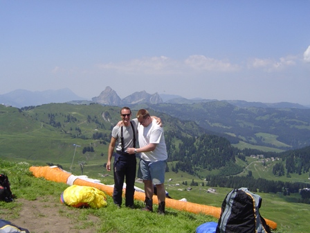 Am Start mit unserem Freund Dieter aus Arsch bei Zürich (oder wars Aesch??)
Im Hintergrund die Mythen am Vierwaldstätter See