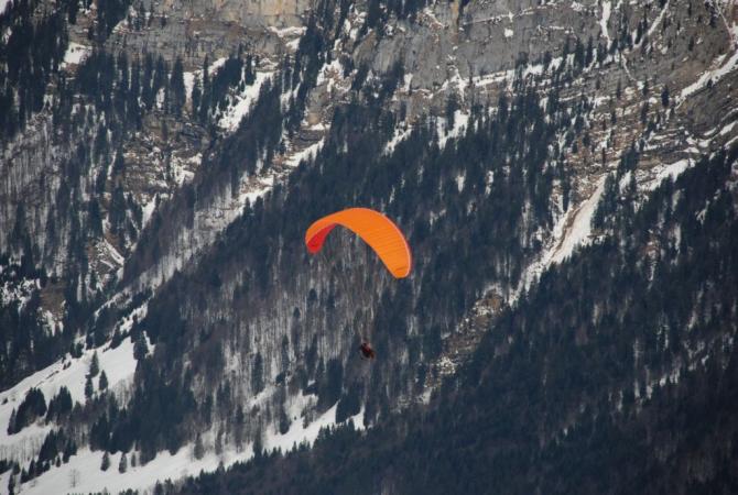 Im Sommer hat es gute Thermik über dem Wald auf der rechten Talseite (von oben her gesehen) !!ACHTUNG!! ab dem zweiten Wasserfall ist absolutes flugverbot --> Wildschutzgebiet