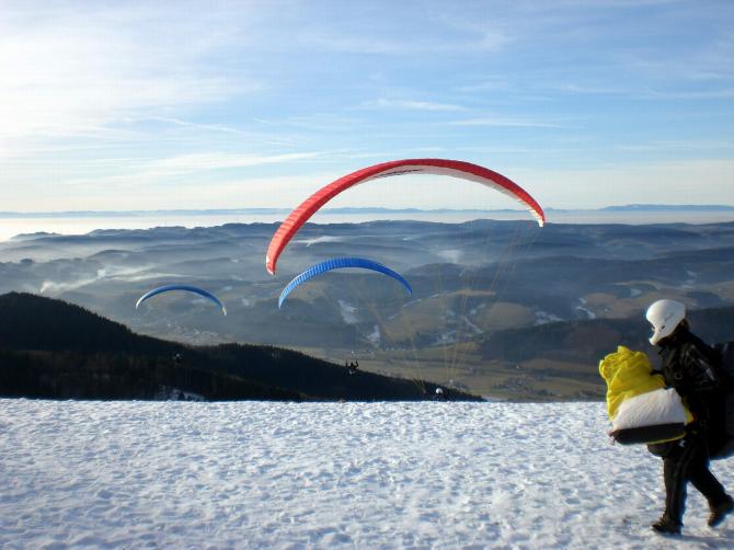 War zwar nur ein Abgleiter aber trotzdem super.
Das Video entstand ende September 2011:

http://www.youtube.com/watch?v=B0W3IgLYhrg&list=UUy3jIbKNWslSmYRwETu20Bw&index=2&feature=plcp