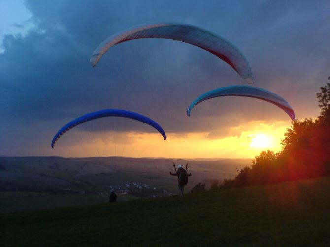 24.9.2007 Harsberg, Bodenhandling am Ende eines schönen Flugtages