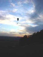 Paragliding Fluggebiet Europa » Deutschland » Niedersachsen,Hohe - Kugelberg, Nordosthang,Bild ist vom 26.10.2006. Pilot ist der Thomas. Viele Grüße an Dich