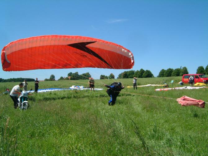 Beim Start 800m Seil Ausklinkhöhe bis 400m,
Sreckenfliegen bei guten Voraussetzungen möglich!