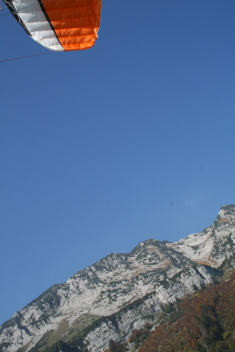 Blick aus der Thermik zurück zum Mattstock.