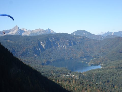 Flug vorbei am Eibsee
