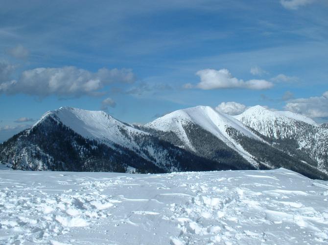 Blick vom Startplatz am Wank in das Estergebirge. Fricken, Bischof und Krottenkopf (v.L.)