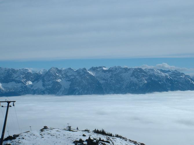 Blick nach SO.
über den Rosswank zum Karwendel, beim Warten die Aussicht genießen.