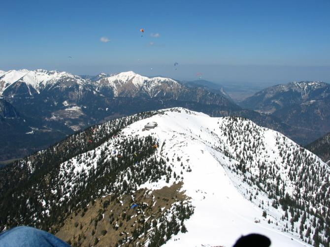 Der noch schneebedeckte Wankstartplatz in seiner vollen Größe (April 2006).