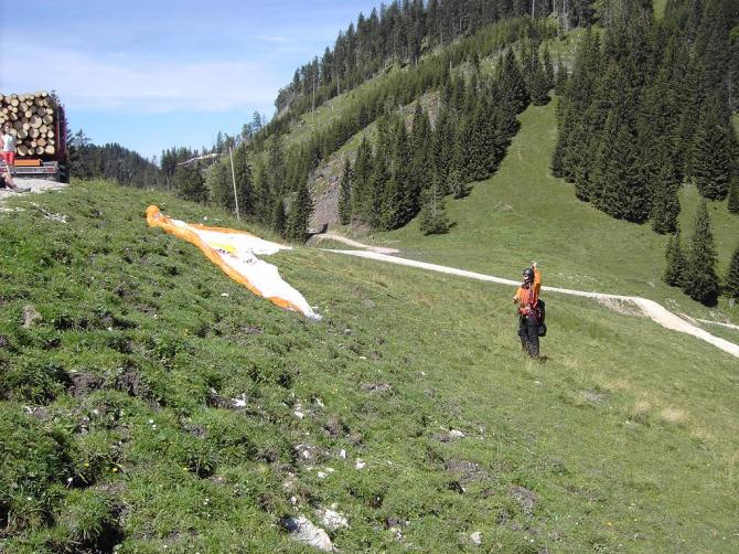 Startplatz Skipiste ca. 10 gemütliche Gehminuten von der Bergstation.
