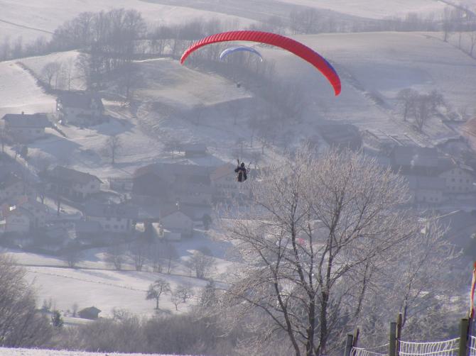 Schöner ruhiger Wintergleitflug am Haidl