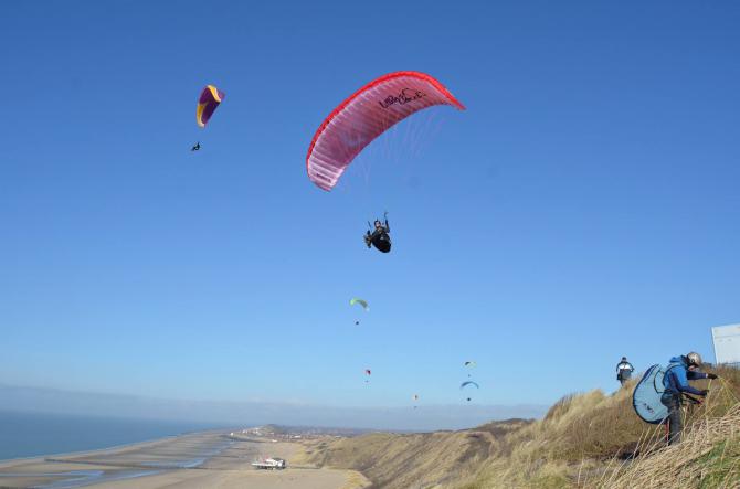 Zoutelande im Februar
Pilot:Lars
GS-Model: Spiruline Eazy-L-
Weitere Infos zum Fluggebiet und unseren Touren nach Holland.
http://www.freiflieger.eu/Niederlande.143.0.html
