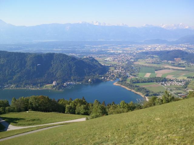 Blick vom 500er Startplatz (Ossichberg)zum Landeplatz Annenheim am 08.05.2011
