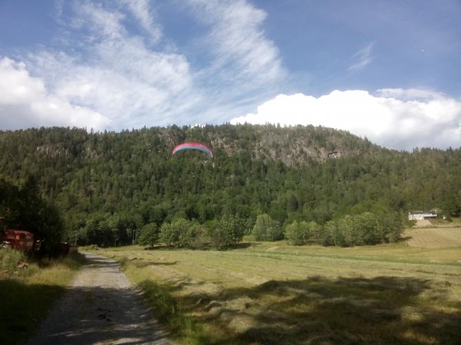view from the landing site to the top (launch is on the top right, hardly visible as its from a cliff)