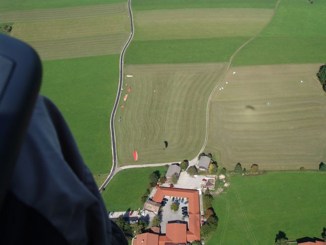 Alter Landeplatz, September 2007 - der neue Landeplatz liegt rechts oben ausserhalb des Bildes