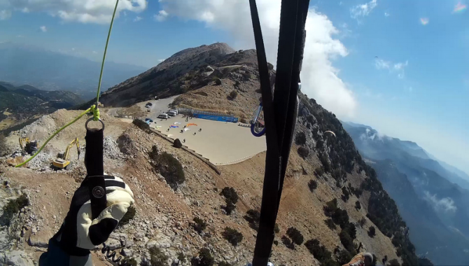 Baustelle der neuen Seilbahn auf '1700' im Okt'17 -über der lkHand.
Bild: HaHA