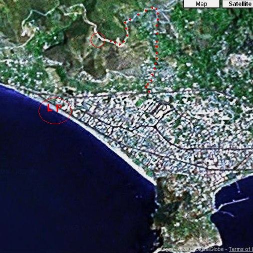 Ich hab mal ungefähr versucht den Weg einzuzeichnen: