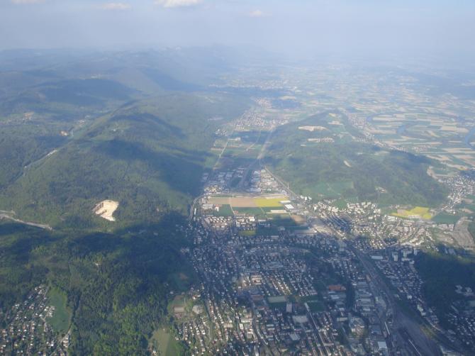 Biel-Bözingen und der Bözingenberg, 22.04.2007