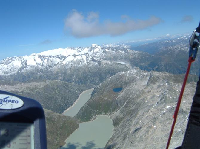 Hoch über Ulrichen im August.Vor mir der Grimselpass und der Rhonegletscher.