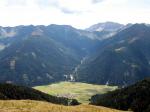 Paragliding Fluggebiet Europa » Österreich » Osttirol,Golzentipp,Blick vom oberen Startplatz auf Obertilliach (ausrichtung Suedwest)