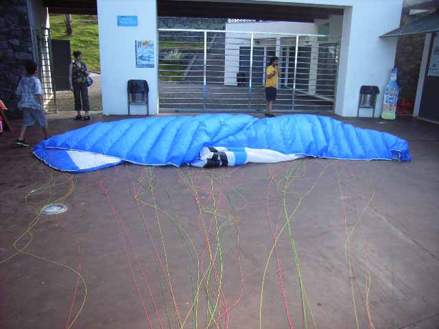 Nicht das 1. mal auf Madeira, Eintrittsgeld für das Schwimmbad gespart oder nur "Notgelandet"? Hauptsache die nächte Bar ist in unmittelbarer Nähe ;-)
