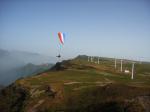 Paragliding Fluggebiet Europa » Portugal » Madeira,Bica da Cana,Soaring auf über 1600m üNN Richtung Nordküste Madeira, direkt vor den Windkraftanlagen der Hochebene Paul da Serra