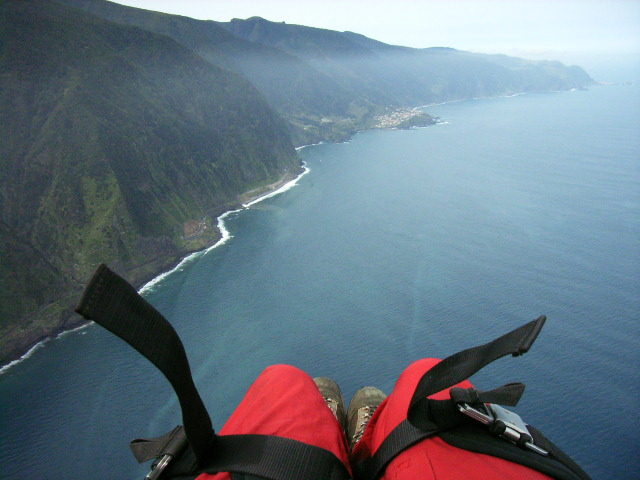entlang der Nordseite von Madeira in Richtung Westen, Seixal und am Ende Porto Moniz, fast 60 km Soaringkante mit ca. 1000 Meter Höhe