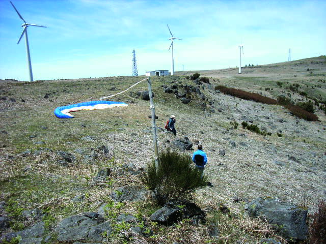 Am Startplatz auf 1600 müNN, zwischen Bica da Cana und Pico Ruivo do Paul, die höchsten Gipfel auf der Westhälfte Madeiras