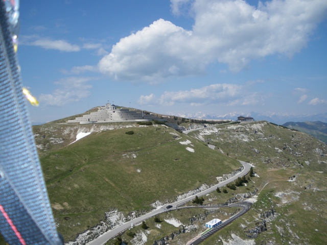 Das Monument am 
MONTE GRAPPA 1776

airpark-flugschule. de
