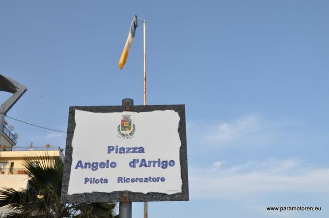 Piazza Angelo d'Arrigo, Treffpunkt und Landeplatz